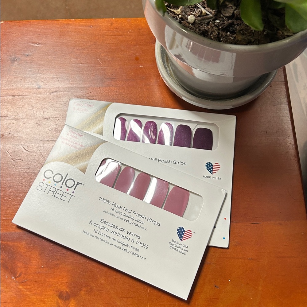 Set of 2 Color Street Nail Strips in New York Minute and Manchester Mauve